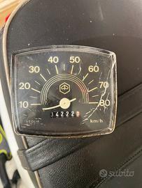 Contachilometri vespa  50 125 special  oroginale