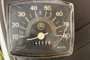 Contachilometri vespa  50 125 special  oroginale