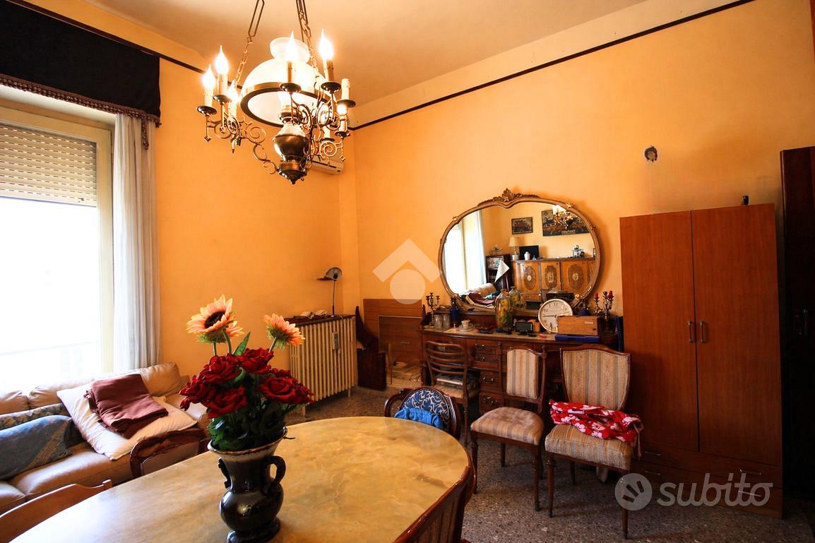 4 LOCALI A LECCE