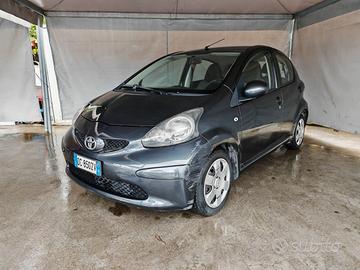 Toyota Aygo 1.0 12V VVT-i 5 porte Sol