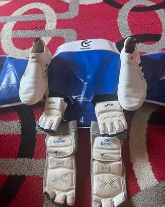 Attrezzatura taekwondo wtf