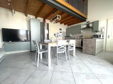 4 LOCALI A POZZAGLIO ED UNITI