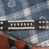 bracciale in pelle con borchie e tesc5