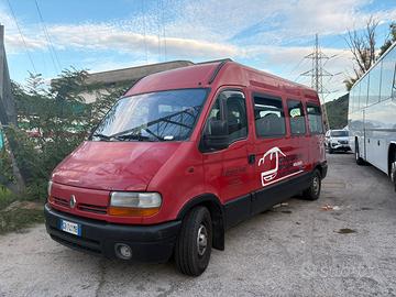 Pulmino Renault Master 17 posti