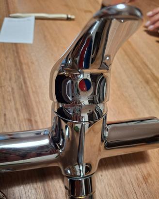 rubinetto con miscelatore zucchetti