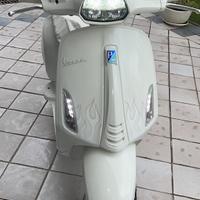 Vespa Sprint 125 x Justin Bieber