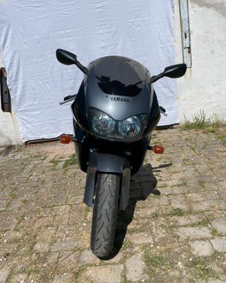 Yamaha Yzf thunderace 1000