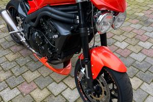 Triumph speed triple 1050