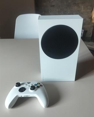 Xbox serie S completa di accessori 