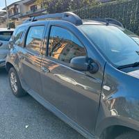 DACIA DUSTER Laureate Family