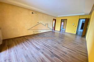 Appartamento+terrazzino+box in parco