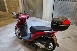 Honda Vision 110 del 2018 - bauletto+parabrezza