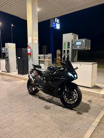 Yamaha r7 A2