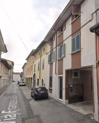 Immobile in asta di 127 m² con 2 locali e box auto