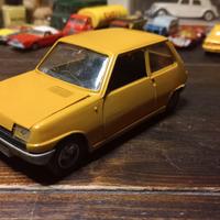 Renault R5 scala 1.24  Martoys 