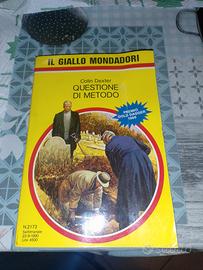 libro il giallo Mondadori n 2173