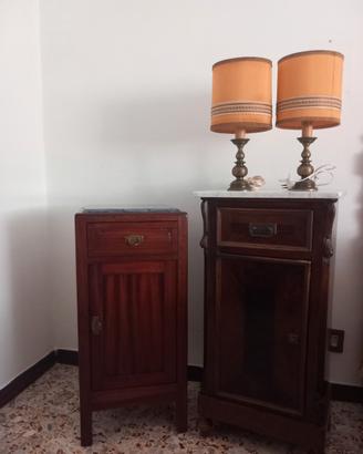 Comodini in legno vintage e marmo vintage