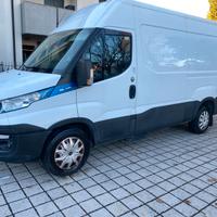 IVECO DAILY 3.0 NATURAL POWER PASSO LUNGO 2018