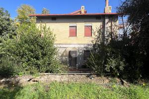 3 LOCALI A CIVITA CASTELLANA