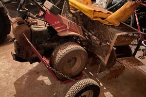 Scopatrice con motore