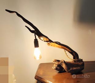 lampada con tronchi legno 