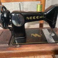 MACCHINA DA CUCIRE ANCORA FUNZIONA