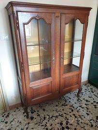 Vetrina a due ante