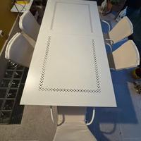 Tavolo in ferro da esterno