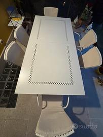 Tavolo in ferro da esterno