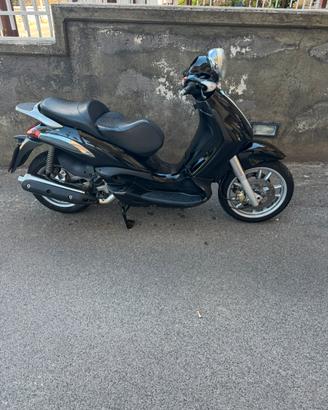 Piaggio Beverly 500
