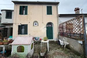 CASA INDIPENDENTE A PISTOIA