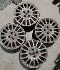 Cerchi in ferro originali Fiat 15″ + copricerchi F