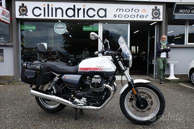 Moto Guzzi V7 - KM 1000 - ACCESSORIATA