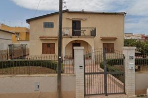 Villa su 1000 MQ di terreno alla Pizzuta