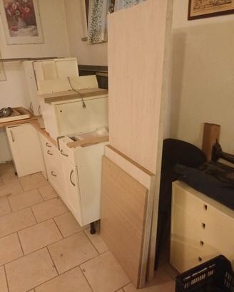  CUCINA USATA IN BUONO STATO