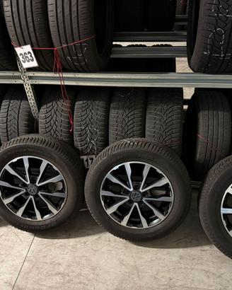 Set 4 cerchi originali VW 15” con gomme invernali