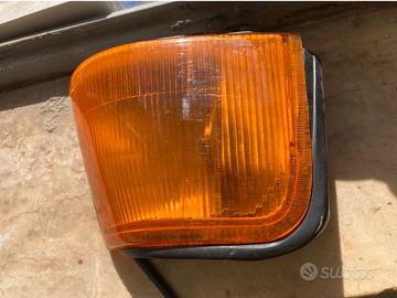 FIAT UNO FANALINO FRECCIA ANTERIORE