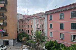 2 LOCALI A SALERNO