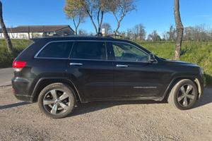 Jeep grand cherokee overland