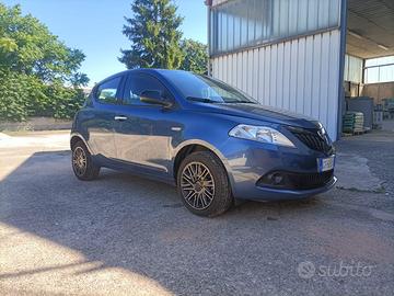 Lancia Ypsilon hybrid