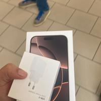 iphone 16 pro max 256gb mai aperto  