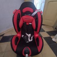 Il seggiolino auto Dinamyk rosso