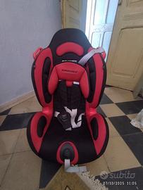 Il seggiolino auto Dinamyk rosso