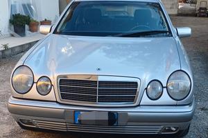 Mercedes E200 KOMPRESSOR GPL