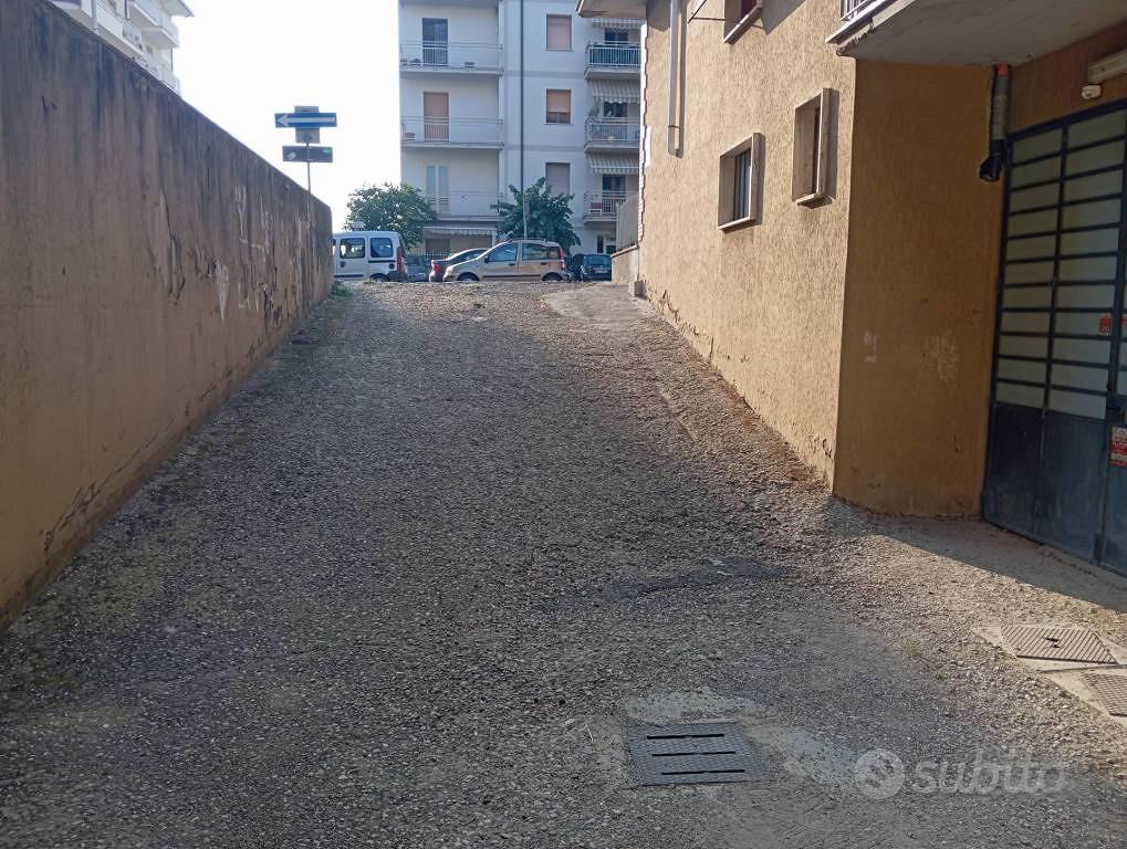 Immobile di 200 m² a Prato