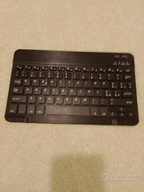 tastiera bluetooth 
