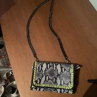 Pochette con tracolla