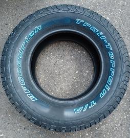 1 Gomma NUOVA 265/65-17 112T BFGoodrich Trail-Terr
