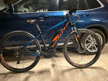 Scott Montain Bike pedalata assistita