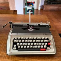 Macchina da scrivere Olivetti Royal 290